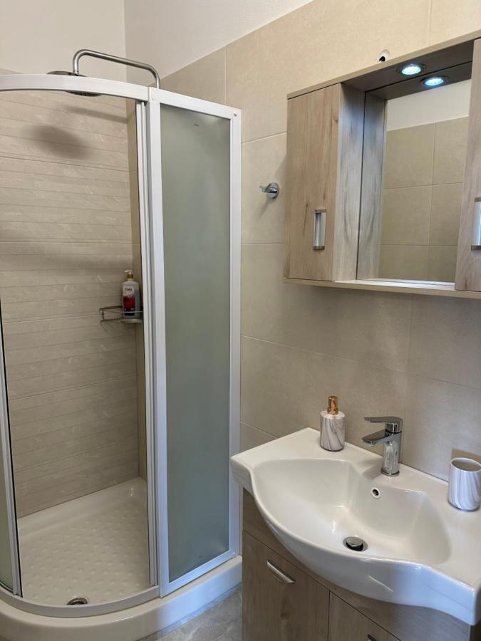 Angel Homes Плакіас Екстер'єр фото